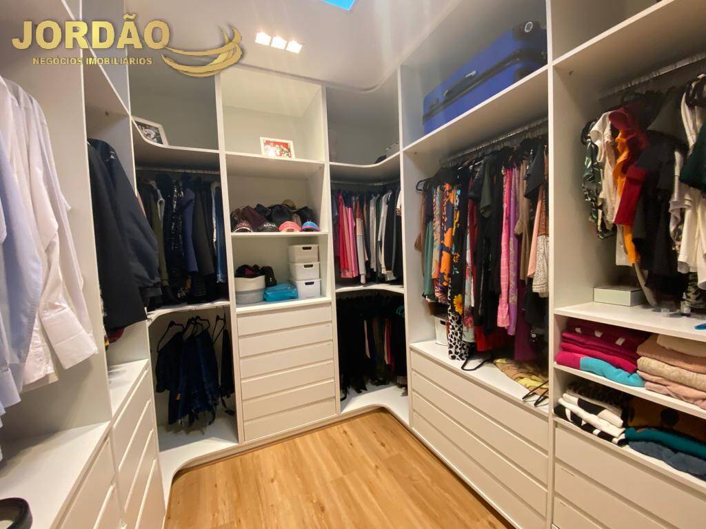 Casa de Condomínio à venda com 4 quartos, 316m² - Foto 31