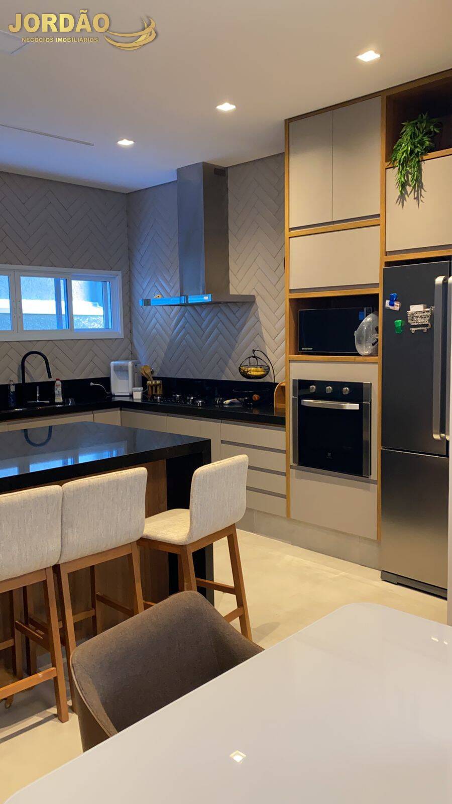 Casa de Condomínio à venda com 4 quartos, 316m² - Foto 6